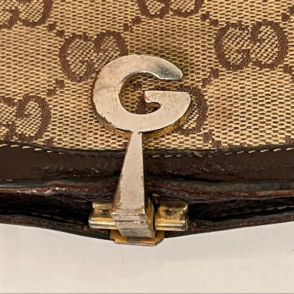 Vintage Gucci Round Edge Canvas Monogram Wallet - Picture 11 of 16